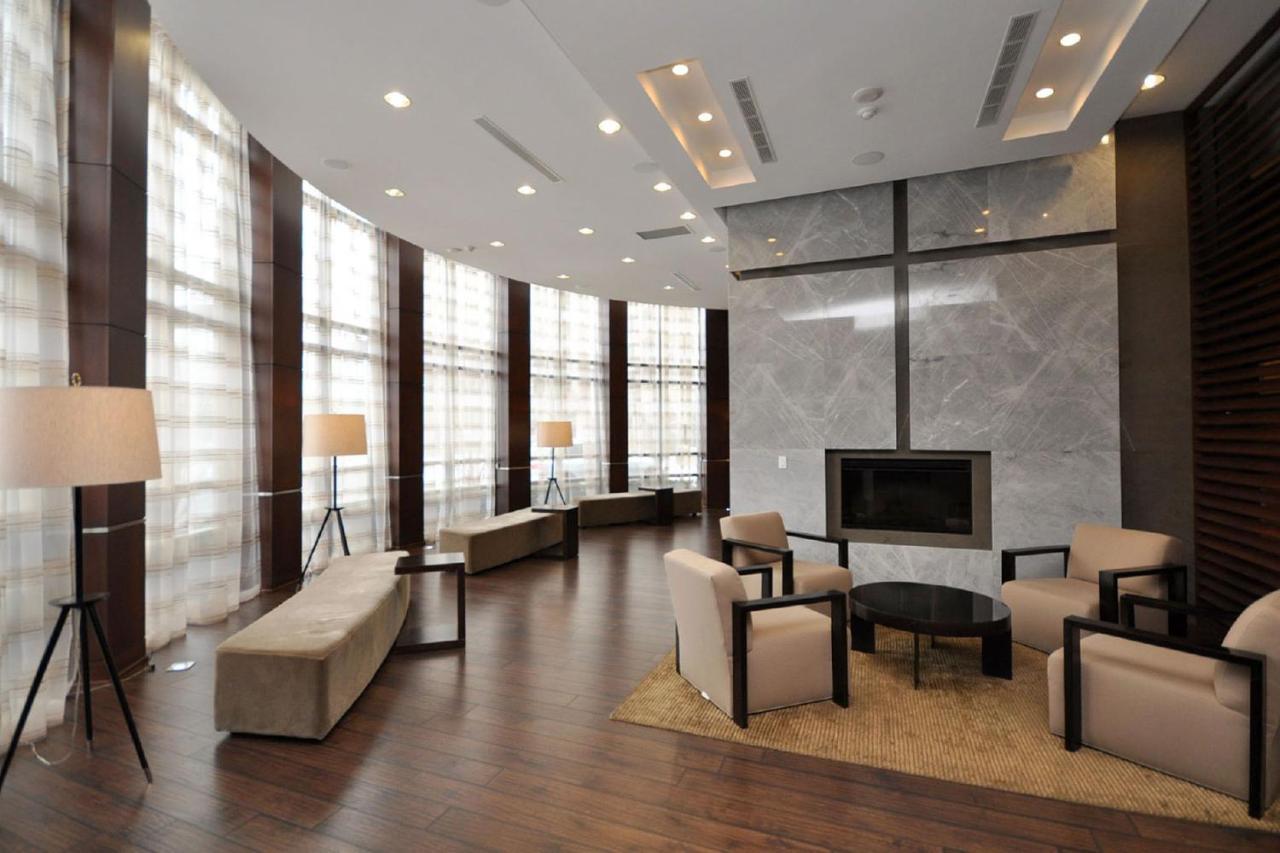 Royal Stays Furnished Apartments - Square One Mississauga Exterior foto